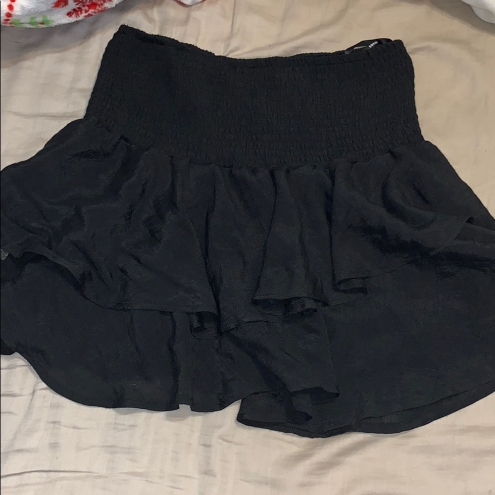 adorable stretchy waistband mini skirt